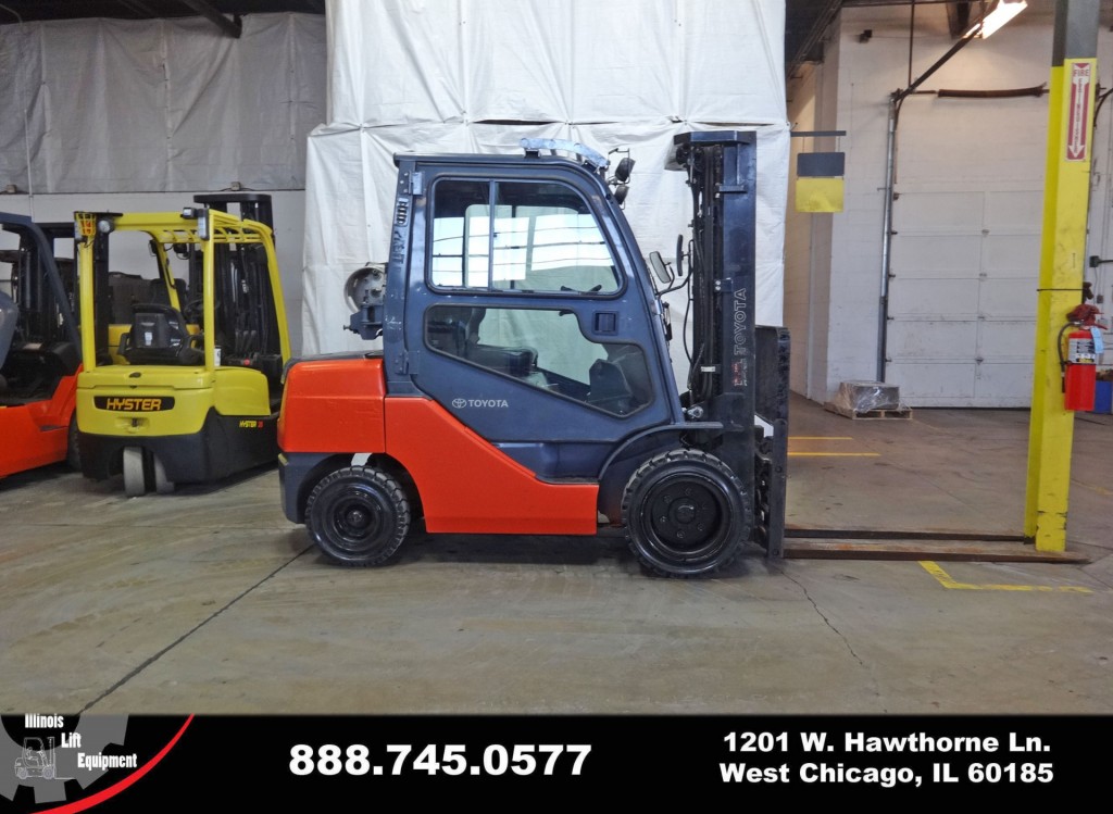  2012 Toyota 8FGU30 Forklift on Sale in California