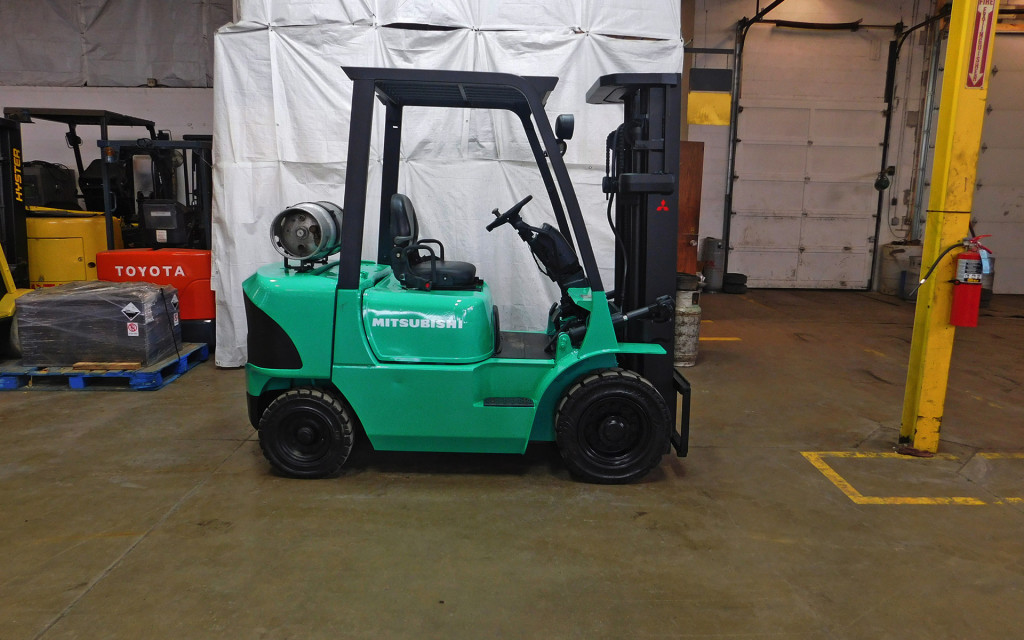 2001 Mitsubishi FG25K Forklift on Sale in California