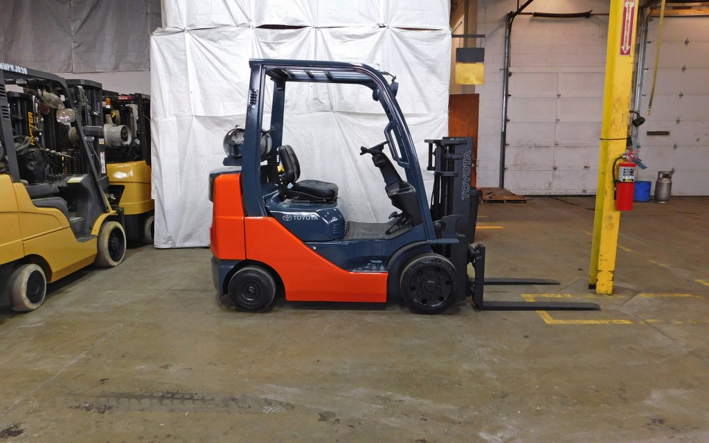  2008 Toyota 8FGCU25 Forklift on Sale in California