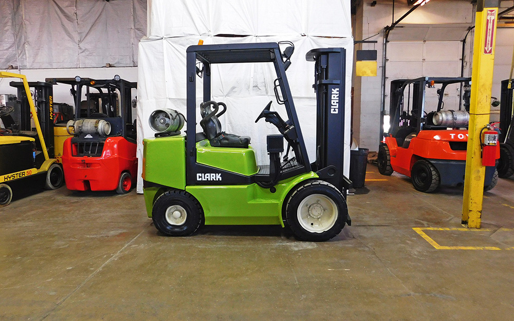  2000 Clark CGP30 Forklift on Sale in California