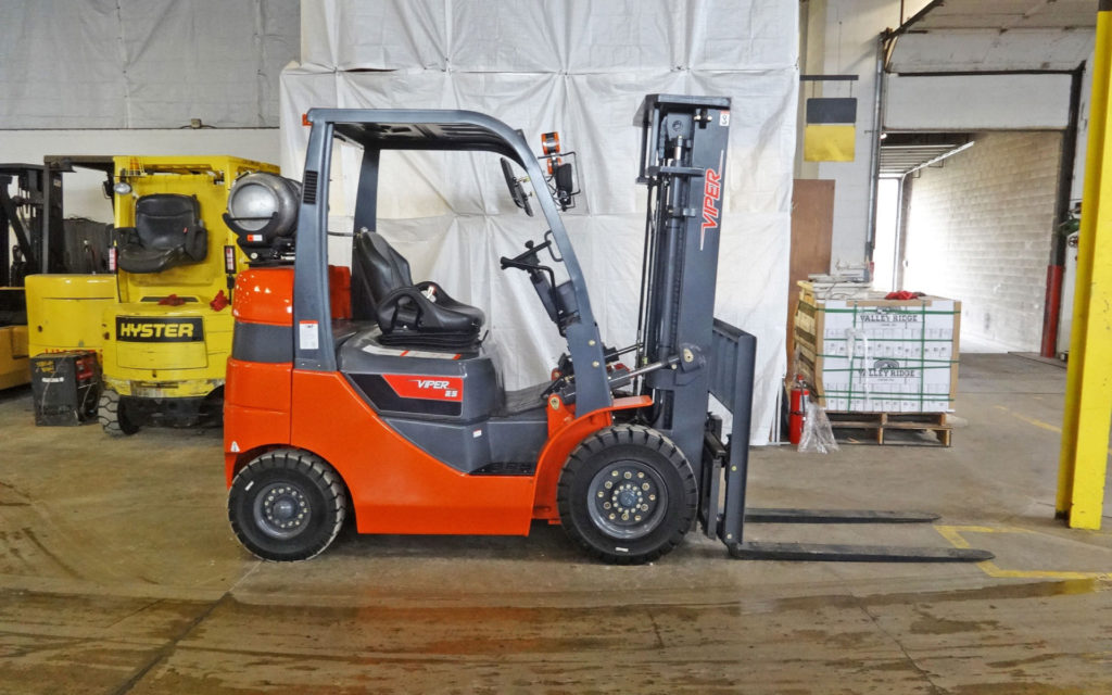  2016 Viper FY25BCS Forklift on Sale in California