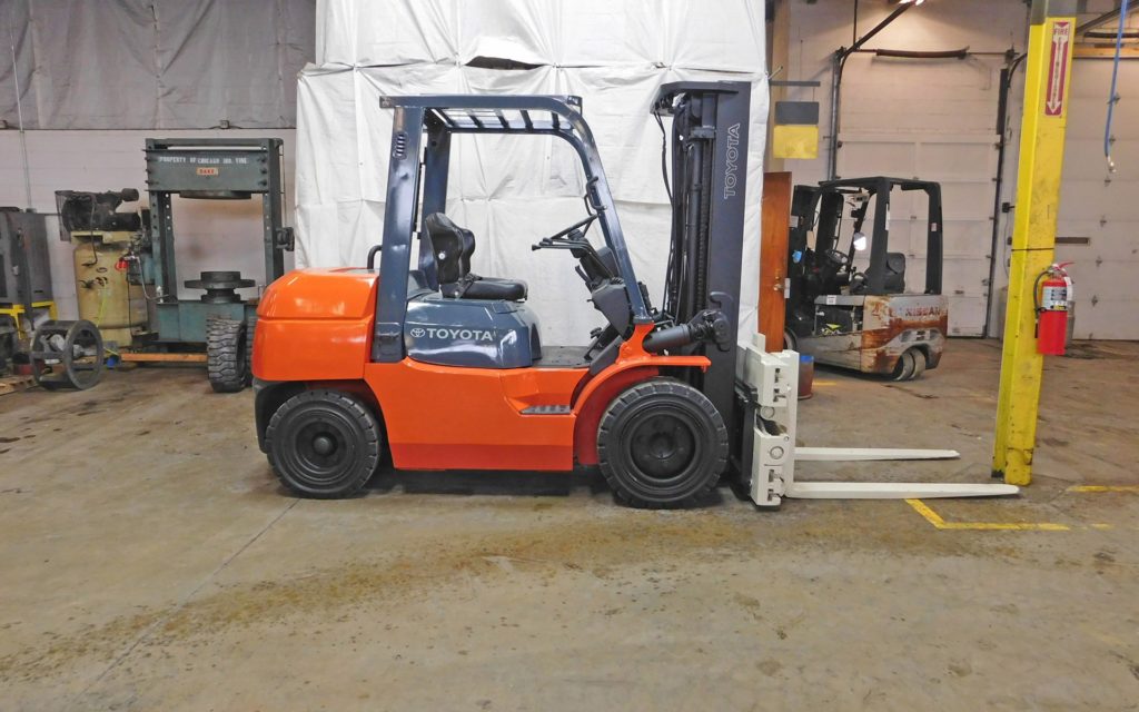  2012 Toyota 7FDU35 Forklift On Sale in California