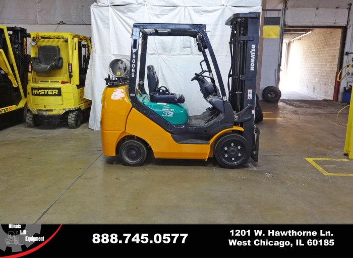 2010 Komatsu FG32SHT-16 Forklift on Sale in California