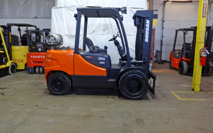 2008 Doosan G35-5 Forklift on Sale in California