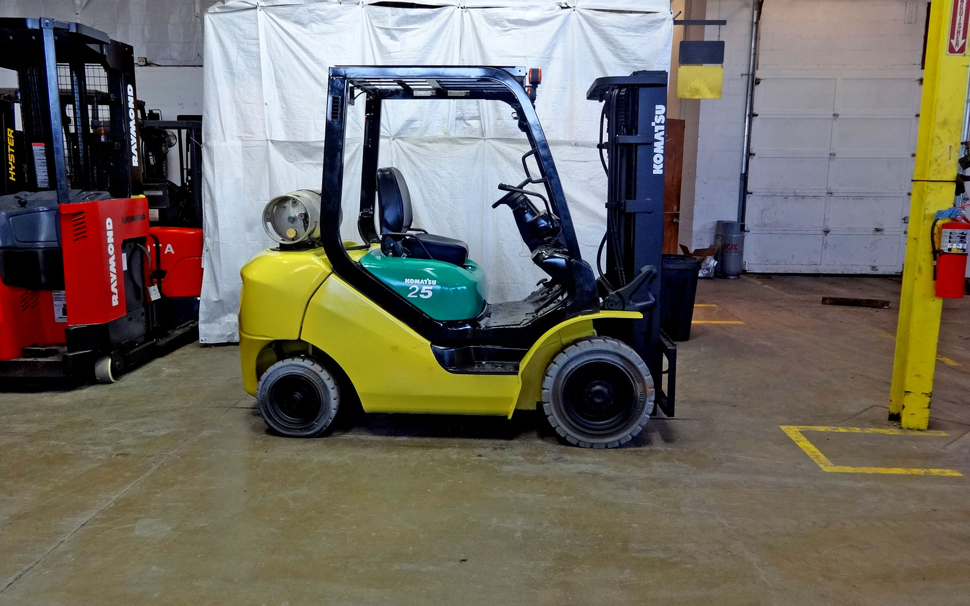 2011 Komatsu FG25T-16 Forklift on Sale in California